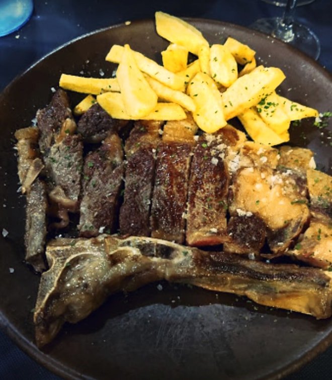Chuleta de carne roja - Taberna Asturiana ZapicoChuleta de carne roja - Taberna Asturiana Zapico