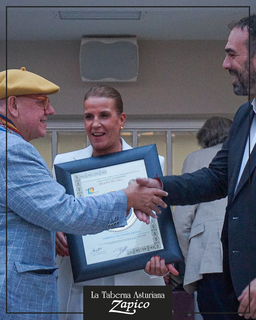 Premio Plato de Oro 4 Radio Turismo Taberna Asturiana Zapico